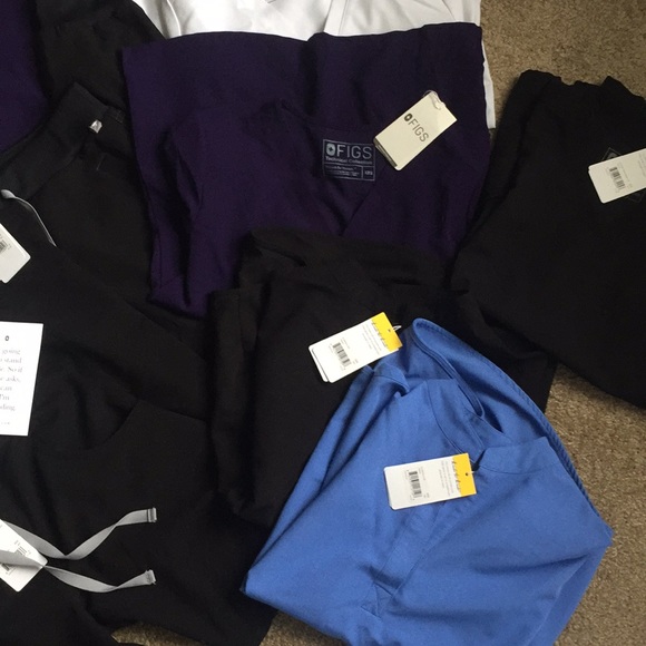SOLD - Huge lot of FIGS nursing scrubs NWT - Picture 6 of 8